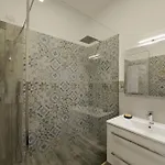 Kennedy Family Apts * 알게로