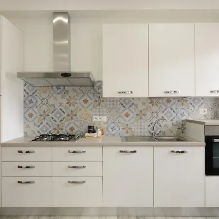 Kennedy Family Apts Apartman