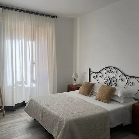 Kennedy Family Apts 公寓