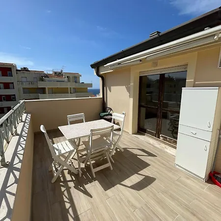 Kennedy Family Apts 公寓 *